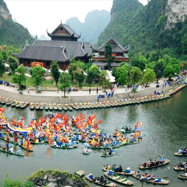 Hanoi - Hoa Lu - Tam Coc - Bai Dinh - Trang An 2 Days 1 Night
